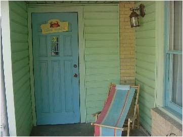 side porch entrance to the crab shack studio